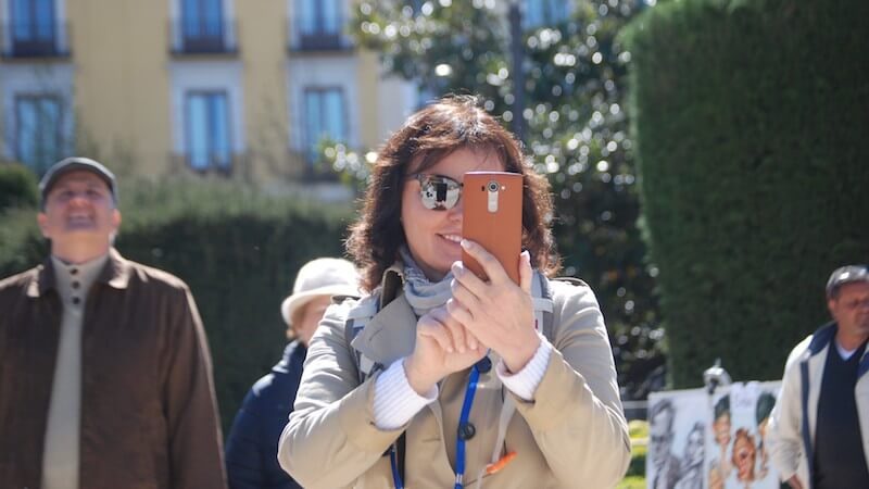 Toursis taking a picture of Madrid