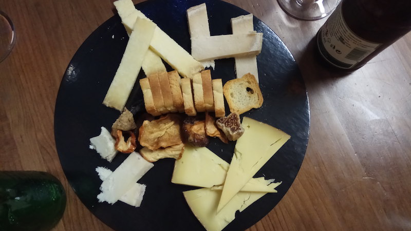 Spanish cheese and bread